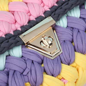 <span class=keywords><strong>Borsa</strong></span> a Spalla all'<span class=keywords><strong>Uncinetto</strong></span> 2024, <span class=keywords><strong>Borsa</strong></span> Lavorata a Mano all'<span class=keywords><strong>Uncinetto</strong></span> con Nappa, <span class=keywords><strong>Borsa</strong></span> in Filato di T-Shirt, Borse Personalizzate Lavorate a Mano all'<span class=keywords><strong>Uncinetto</strong></span> - Product Image 3