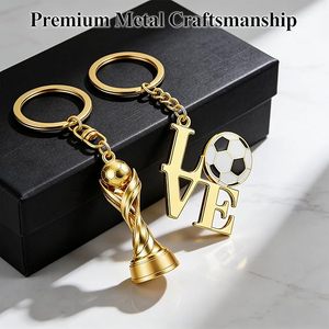 Regali per la Festa del Papà 2026: Portachiavi a Tema Calcio, Regali di Compleanno per Uomini Appassionati di Calcio, Regali per Papà - Product Image 6