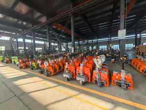 Empilhadeira de paletes off road empilhadeira totalmente elétrica para terrenos acidentados - Product Image 4