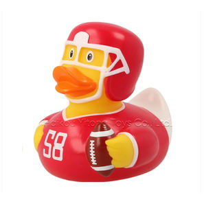 Juguetes de agua de pato de goma de rugby de PVC personalizados impresos a granel para niños: juguetes de baño de bañera adecuados para niños pequeños - Product Image 1