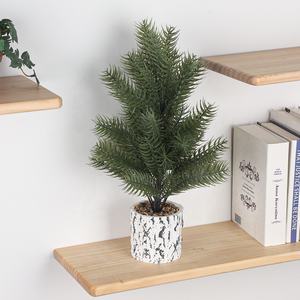 Vente en gros Arbre artificiel en plastique de Noël artificiel pour extérieur de haute qualité Real Touch pour la décoration intérieure et le salon - Product Image 1