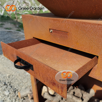 Barbecue moderne en acier corten avec chariot pour usage extérieur
