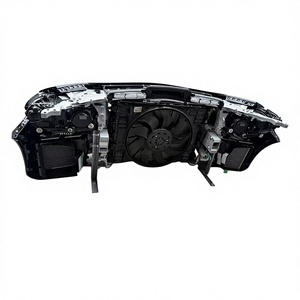 Convient au pare-chocs avant de la Mercedes-Benz E63 <span class=keywords><strong>AMG</strong></span> <span class=keywords><strong>2022</strong></span>, avec une calandre de radiateur, un réservoir d'eau et des phares - Product Image 3
