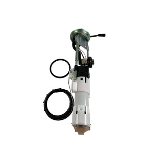 Gruppo pompa carburante 47-1020/2204307 per serie OLIVER North Star Polaris dotato di tappo serbatoio carburante e anello di tenuta - Product Image 2
