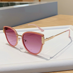 <b>Sunglasses</b> Metal Frame Ac Lens UV400 Unisex Type 3 Sunshades Chamfered Edges Gradient Pink Gold Frame - Product Image 5