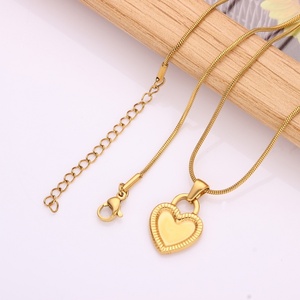 Collar de Acero Inoxidable de Alta Calidad con Corazón Chapado en Oro, Joyería de Moda con Circonita para Regalos al por Mayor - Product Image 6