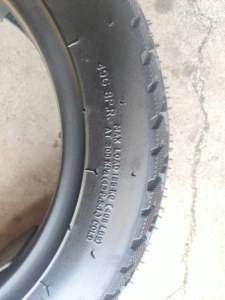 Venta Directa de Fábrica de Neumáticos Sin Cámara para Motocicletas de Varios Estilos, 3.00-10, Neumáticos de Repuesto con Garantía de Un Año - Product Image 2