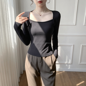 Camiseta de Manga Larga Elegante para Mujer, Top Ajustado para Adolescentes, Cuello Cuadrado, Decoración con Logotipo, Tejido Informal a la Moda - Product Image 2