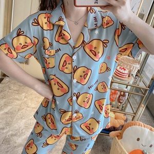 Nuevo Diseño de Pijamas para Mujer, Conjunto de 2 Piezas con Estampado de Dibujos Animados, Pantalones Cortos de Seda de Leche, Ropa de Dormir de Verano con Cuello Solapa - Product Image 1