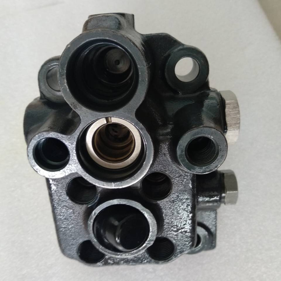 Fuel Injection Pump X4 Head rotor 119940-51741 129602-51741 for Yanmar 3TNV88 3TNV88-SA 3TNV88-DSA 4TNE88 4TNV88 4TNV84 Engine