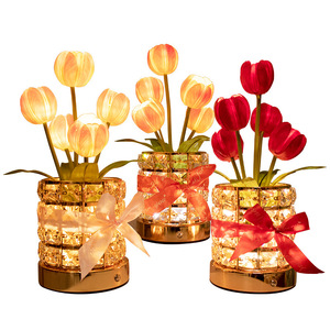 Lámpara de mesa en maceta de tulipán de simulación de cristal, adorno de decoración, carga USB, lámpara de noche regulable, luz de noche de gama alta de lujo - Product Image 4