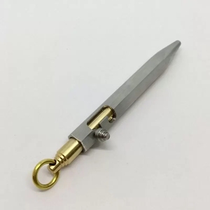 Stylo à bille en acier inoxydable en forme de mini-<span class=keywords><strong>pistolet</strong></span> fait à la main pour la <span class=keywords><strong>défense</strong></span> personnelle, solide, portable, pendentif en métal de poche - Product Image 4