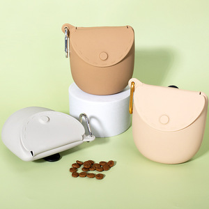 Sac à friandises pour chien Zenidoo, en silicone, à fermeture ouverte, portable, pour l'entraînement, à porter à la taille, pour extérieur, pochette à friandises pour chiot, récompense alimentaire pour animaux de compagnie - Product Image 4