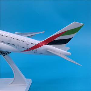 Modelo Desmontable de Airbus A380 de Emirates Airlines con Control de Sonido, 30 cm, Resina ABS con Luz LED Interior, Regalo de Cumpleaños para Niños - Product Image 3