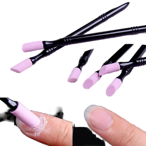 Pousse-cuticules carré en plastique avec embout en caoutchouc dur, outil de soin des ongles UV LED pour manucure à domicile ou en salon - Product Image 1
