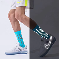 Chaussettes de sport réfléchissantes lumineuses pour hommes et jeunes, mi-mollet, confortables, respirantes, semelle en tissu éponge, faible MOQ pour la course nocturne