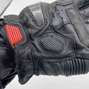 El mejor guante de cuero de cabra real con protector de carbono fresco y largo calentado para motocicletas - Product Image 2