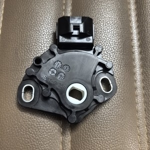Interruptor de Cambio de Marchas Nissan 31918-3MX0A para Reemplazo del Módulo de Control de Transmisión del Automóvil - Product Image 4