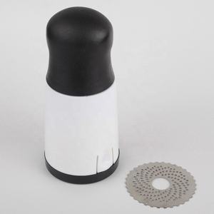 Nouveautés 2026 : <span class=keywords><strong>Moulin</strong></span> à herbes <span class=keywords><strong>manuel</strong></span> en acier inoxydable pour la cuisine, râpe à <span class=keywords><strong>fromage</strong></span> rotative, outils à <span class=keywords><strong>fromage</strong></span> manuels en plastique - Product Image 2