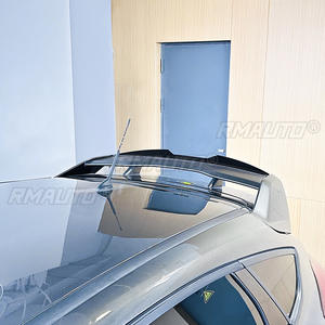 Alerón Trasero para Techo de Coche, Aspecto Negro Brillante/Carbono, Adhesivo Decorativo para Ford Focus MK3 RS 2011-2018 - Product Image 5