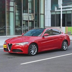 Alfa Romeo Giulia 2017 2.0t 280hp Edición de Lujo, Autos Usados, Gasolina, Sedán de Segunda Mano, Súper Limpio y Listo para Enviar - Product Image 1