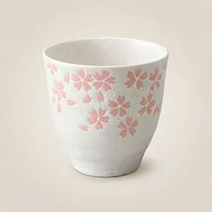 Taza de Té de Cerámica Grande con Diseño de Flor de Cerezo, Símbolo Japonés Icónico de Uso Versátil - Product Image 1