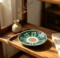 Assiette en porcelaine Famille Rose peinte à la main verte, motif Bok Choy Papillon Longévité, plat décoratif en céramique pour la décoration intérieure