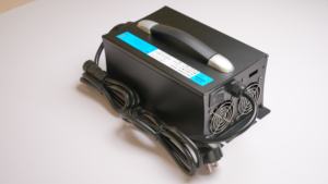 <span class=keywords><strong>Chargeur</strong></span> de <span class=keywords><strong>batterie</strong></span> de <span class=keywords><strong>camping</strong></span>-<span class=keywords><strong>car</strong></span> électrique <span class=keywords><strong>automatique</strong></span> 3 étapes 12V/14.6V/14.7V/16.8V/50A, certifié CB KC, OTP/OCP AC/DC, vente chaude - Product Image 4