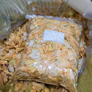 Pétalos secos decorativos de 1kg, pétalos de rosa secos blancos y amarillos, pétalos de flores de Rosa marfil para confeti de boda/té/jabón de vela/baño - Product Image 1