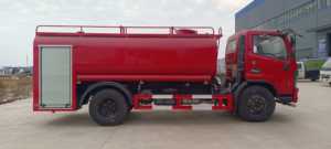 <span class=keywords><strong>Camion</strong></span>-citerne de pompiers urbains 4x2 diesel pour la lutte contre les incendies en ville avec un grand réservoir d'eau et une pompe fiable - Product Image 3