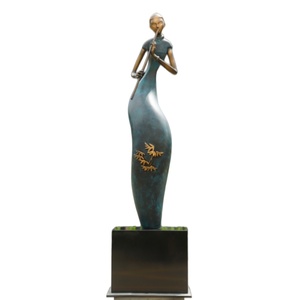 Sculpture de Musicien en Fibre de Verre de Style Chinois Moderne, Collections d'Art Oriental pour Espaces Publics Extérieurs - Product Image 5