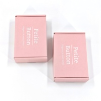 Cajas de Cartón Corrugado Rosa Claro Reutilizables y Ecológicas Personalizadas con Etiqueta de Marca Blanca y Línea de Texto Elegante para Venta al por Mayor y al por Menor