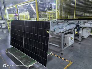 Paneles Solares Fotovoltaicos Runma de Alta Gama, 560-600W HJT de Media Celda, 23.02% de Eficiencia - Product Image 5