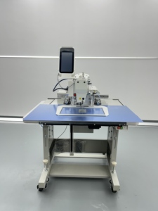 Machine à coudre industrielle à point noué, à lit plat, à commande numérique, à points multiples, automatique, RONMACK RM-3525, zone de travail 35*25cm - Product Image 2