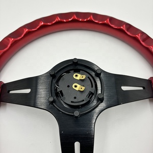 Volante Deportivo Universal ABS Rojo de 14 Pulgadas y 7 cm de Profundidad, Estilo JDM - Product Image 4