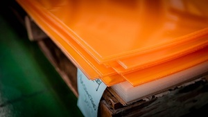 Sans impuretés personnalisé irisé <span class=keywords><strong>feuille</strong></span> <span class=keywords><strong>de</strong></span> stratifié acrylique fonte Usinable 5mm transparent Orange couleur <span class=keywords><strong>feuille</strong></span> acrylique - Product Image 3