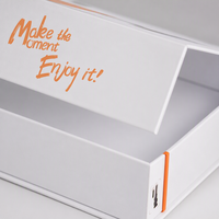 Boîte cadeau électronique magnétique de luxe avec port de charge intégré, blanc mat, logo personnalisé, vente en gros, fournisseur OEM ODM