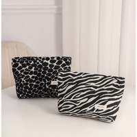 Tas Makeup Jacquard Vintage, Motif Leopard & Zebra, Kapasitas Besar, Dompet Kosmetik Mewah, Tas Jinjing Portabel untuk Penyimpanan Sehari-hari