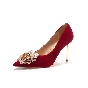 8777H-021 Sandalias de Tacón Alto con Punta en Pico y Tacones de Aguja, de Terciopelo Rojo, con Decoración Floral, para Bodas, Fiestas Nupciales, Estilo Elegante - Product Image 5