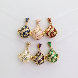SHINNYGIFTS - Dije de <span class=keywords><strong>Huevo</strong></span> Esmaltado en Latón Chapado en Oro con Opción de Pendientes DIY, Estilo Fabergé - Product Image 3