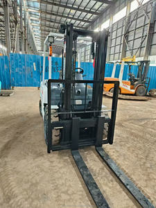 Chariot élévateur TCM FD30 d'occasion 99% neuf, 3 tonnes, mini, excellent état, prix usine, moteur diesel - Product Image 3