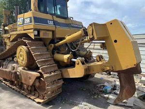 รถตักดินตีนตะขาบ D9R รถปราบดินตีนตะขาบ D155 D9ทำจากญี่ปุ่นของแท้ - Product Image 6