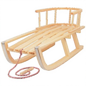 Vente en gros Traîneau traditionnel européen en bois de hêtre de 88cm Équipement de sports d'hiver de qualité supérieure avec dossier amovible pour tubes à neige - Product Image 1