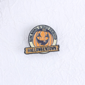 "Normale è grossolanamente sopravvalutato" distintivi in lega unici di Halloween con testa di zucca, spille smaltate, spille per zaino, ecc. - Product Image 5