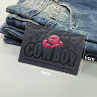 Fabricant d'étiquettes en cuir Patch en PU gaufré et cousu Chaussures et chaussettes en relief 3D Patch noir Logo en cuir