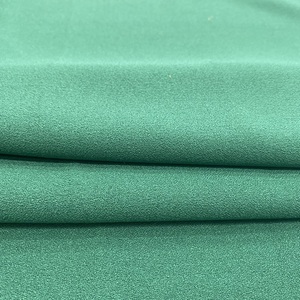 NOUVELLE personnalisation couleur 100% polyester mousse crêpe tissu tissé pour robe dame vêtement