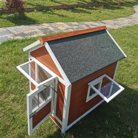 Maison pour chien et chat de style villa de luxe en bois massif pour l'extérieur avec toit triangulaire et fermeture à boucle et crochet, accessoires pour animaux de compagnie