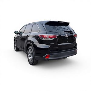 SUV d'occasion spacieux et bien entretenu, 7 places, Toyota Highlander Elite 2016, révisé octobre, idéal pour les voyages en famille et les longs trajets - Product Image 2