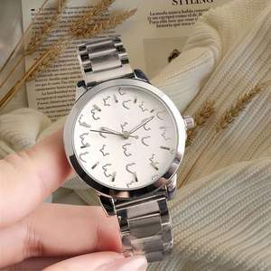 Montre à quartz pour femme, style professionnel, avec boîtier en alliage et bracelet en cuir - Product Image 1