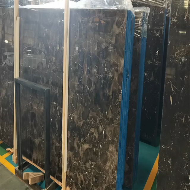 สีน้ำตาล